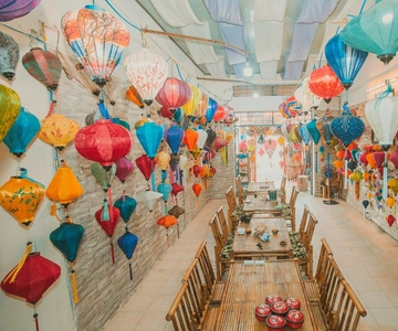 Top 10 Travel Tips for Wheelchair Users in Vietnam: Explore with Ease and Comfort